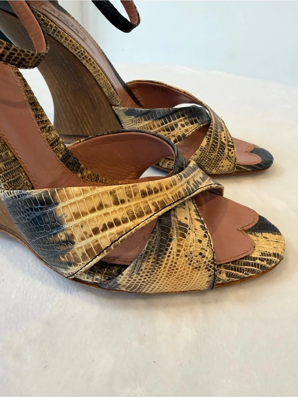 Alaïa Brown Snakeskin Heels, Wood Sculptural Wedge, ankle strap, brw/tan,38,EUC